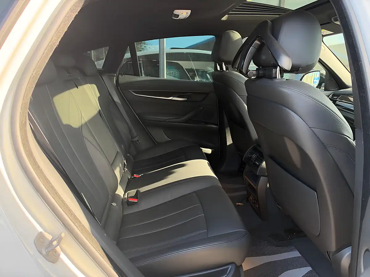Used 2016 BMW X6 Xdrive White - Interior and Exterior details 17