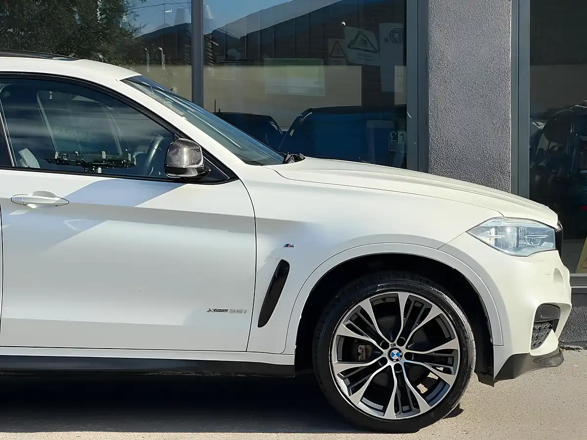 Used 2016 BMW X6 Xdrive White - Interior and Exterior details 8