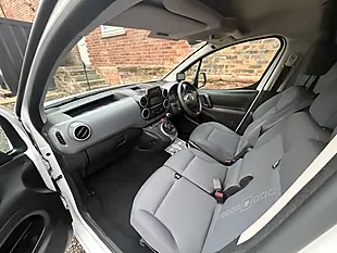Used 2016 Citroen Berlingo 625 Enterprise Blue White - Interior and Exterior details 12