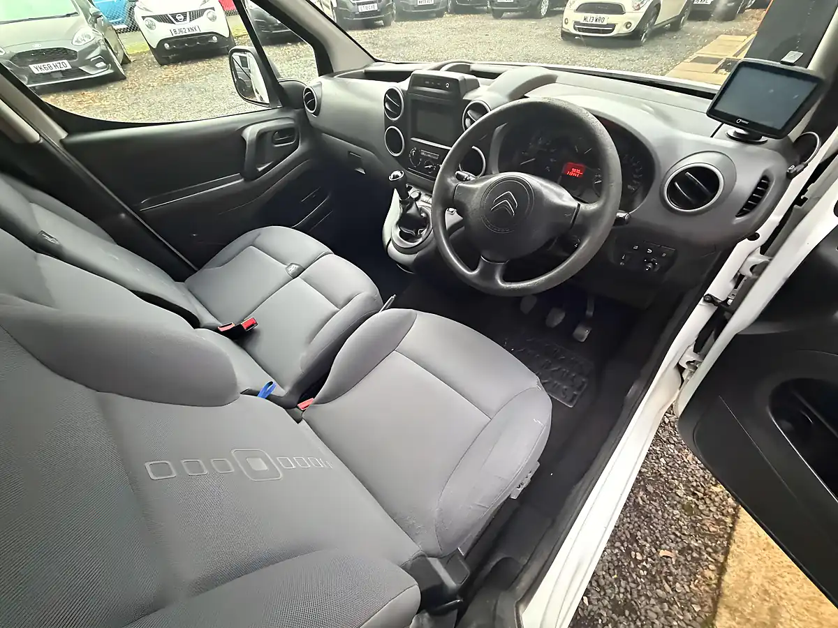 Used 2016 Citroen Berlingo 625 Enterprise Blue White - Interior and Exterior details 14
