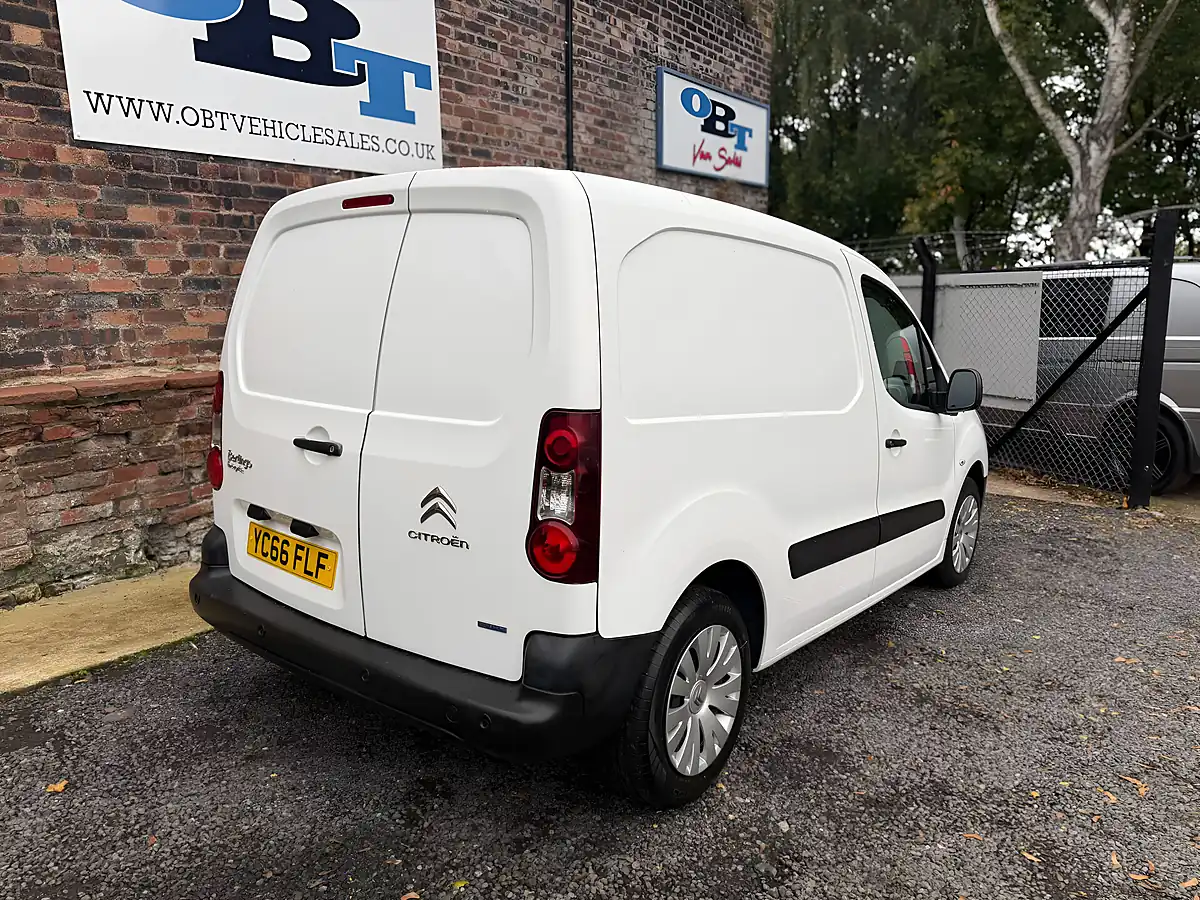 Used 2016 Citroen Berlingo 625 Enterprise Blue White - Interior and Exterior details 3