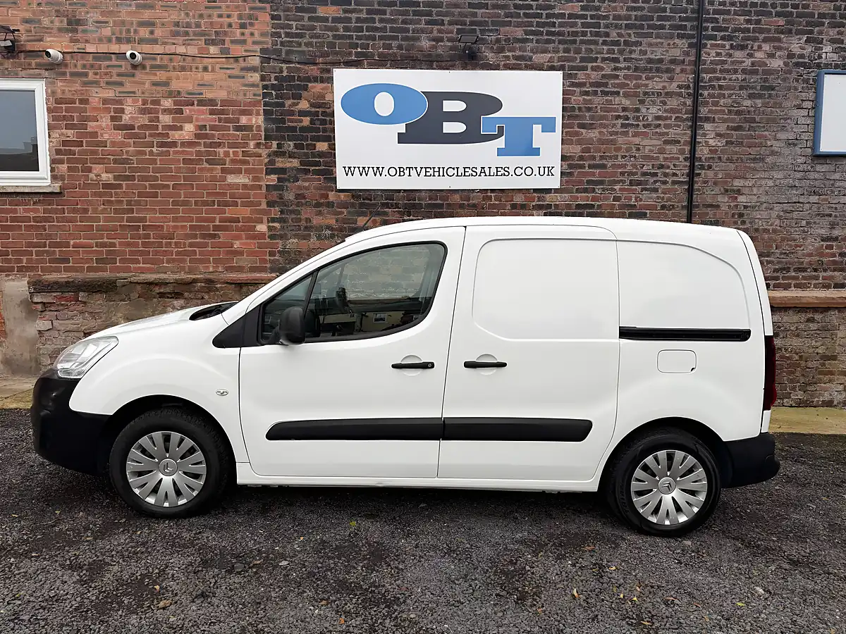 Used 2016 Citroen Berlingo 625 Enterprise Blue White - Interior and Exterior details 6