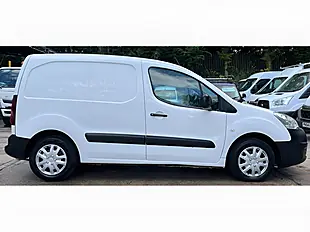 Used 2016 Citroen Berlingo 625 Enterprise White - Interior and Exterior details 6