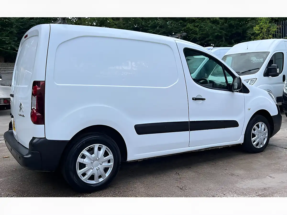 Used 2016 Citroen Berlingo 625 Enterprise White - Interior and Exterior details 7