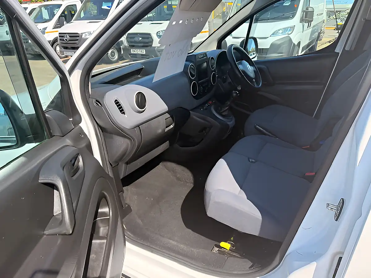 Used 2016 Citroen Berlingo 625 Enterprise White - Interior and Exterior details 12