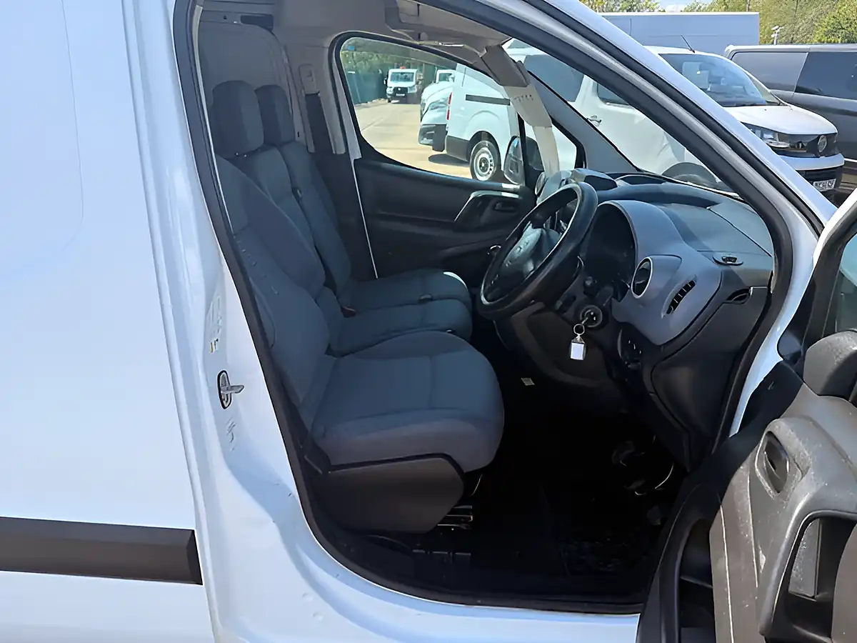 Used 2016 Citroen Berlingo 625 Enterprise White - Interior and Exterior details 13