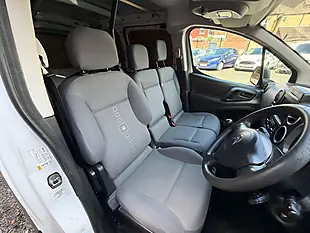 Used 2016 Citroen Berlingo 850 Enterprise White - Interior and Exterior details 12