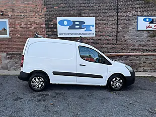Used 2016 Citroen Berlingo 850 Enterprise White - Interior and Exterior details 2