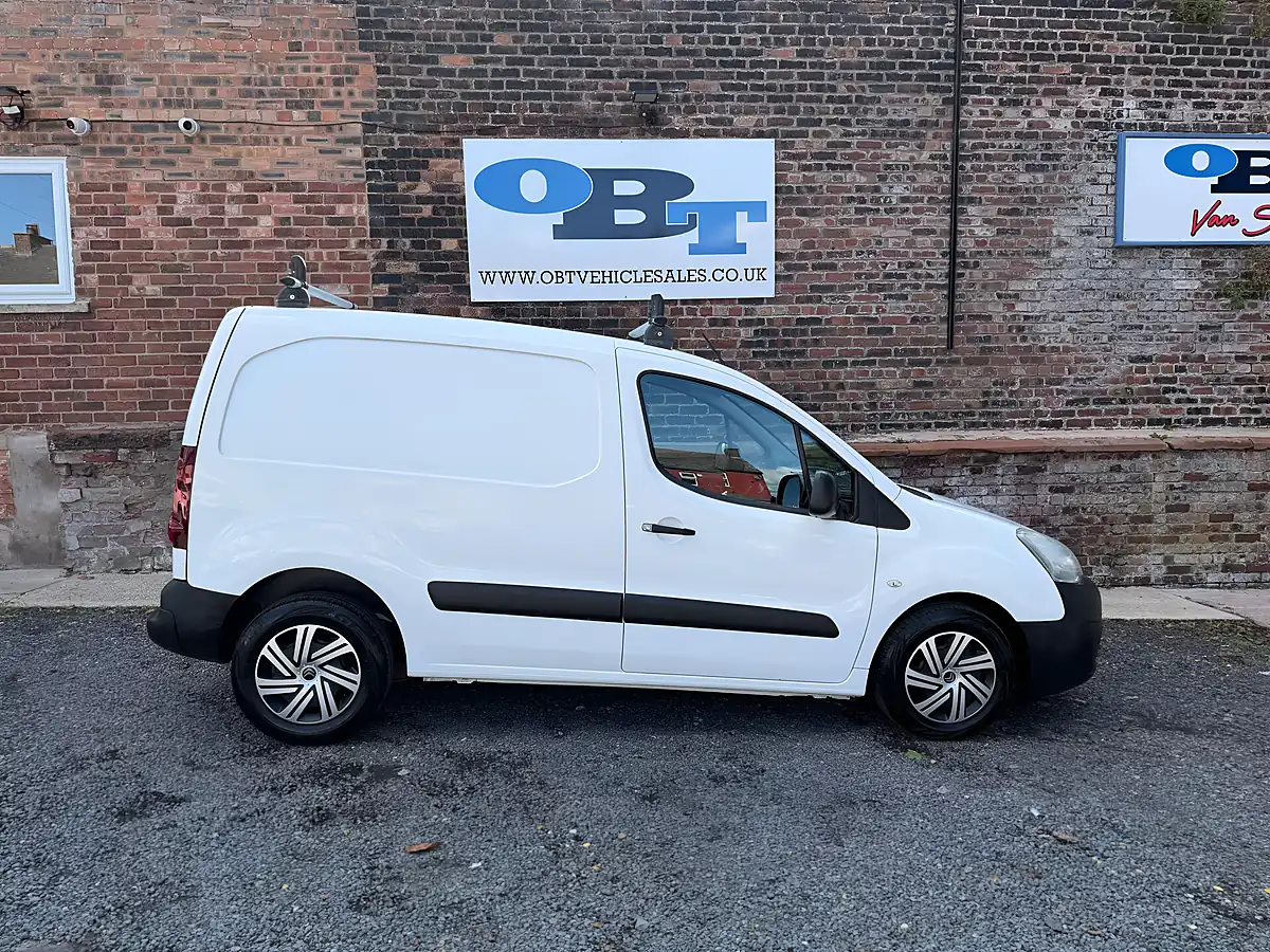 Used 2016 Citroen Berlingo 850 Enterprise White - Interior and Exterior details 2