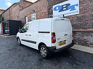 Used 2016 Citroen Berlingo 850 Enterprise White - Interior and Exterior details 5