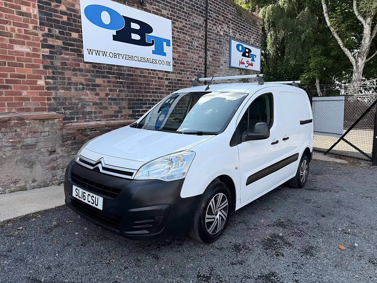Used 2016 Citroen Berlingo 850 Enterprise White - Interior and Exterior details 7