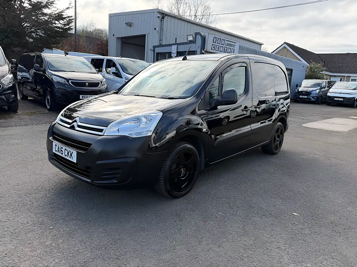 Used 2016 Citroen Berlingo Enterprise 625 Black - Front View