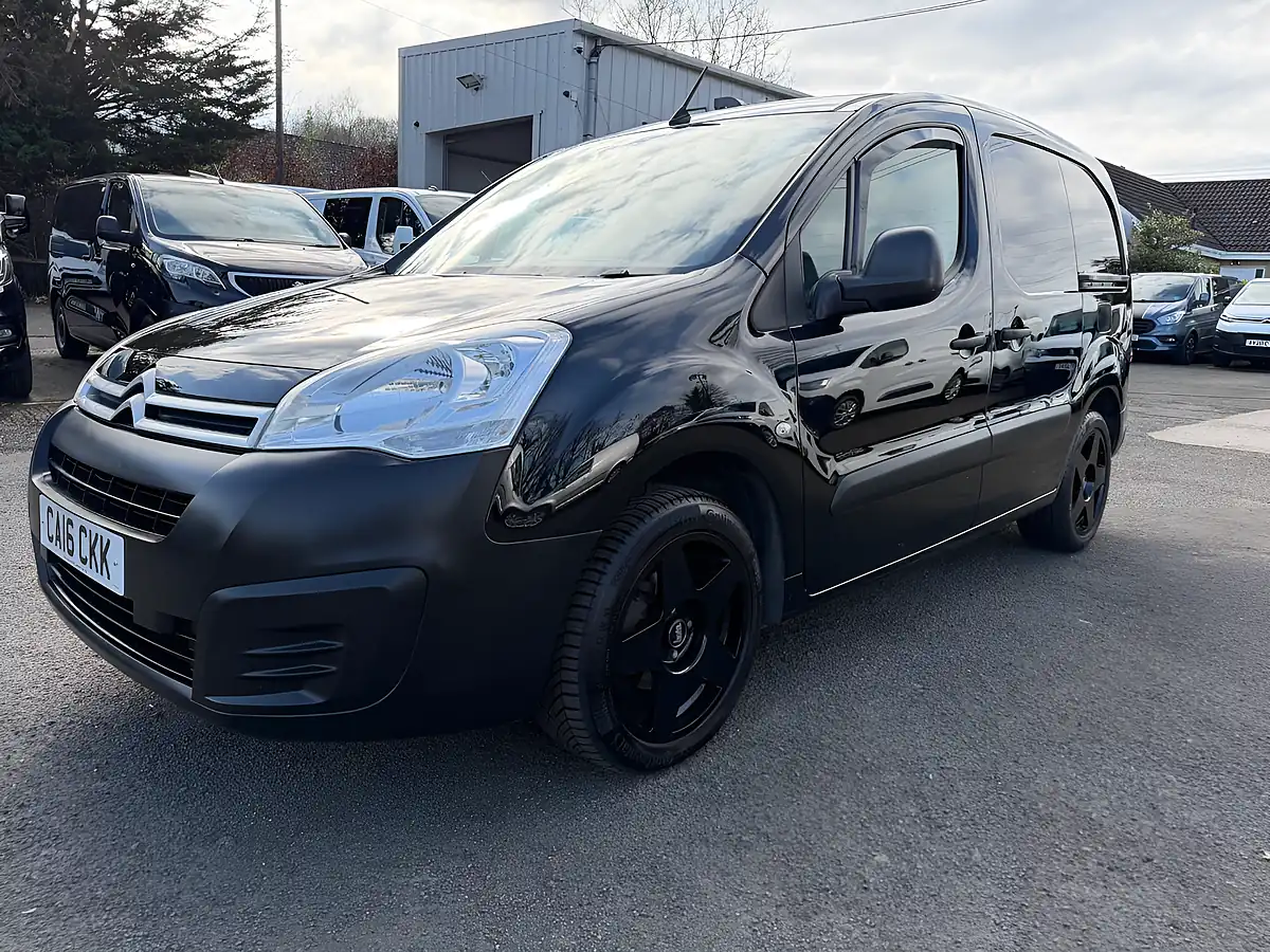 Used 2016 Citroen Berlingo Enterprise 625 Black - Interior and Exterior details 10