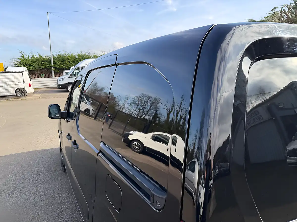 Used 2016 Citroen Berlingo Enterprise 625 Black - Interior and Exterior details 14