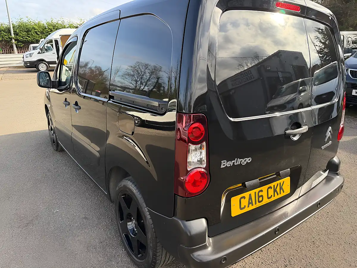 Used 2016 Citroen Berlingo Enterprise 625 Black - Interior and Exterior details 16
