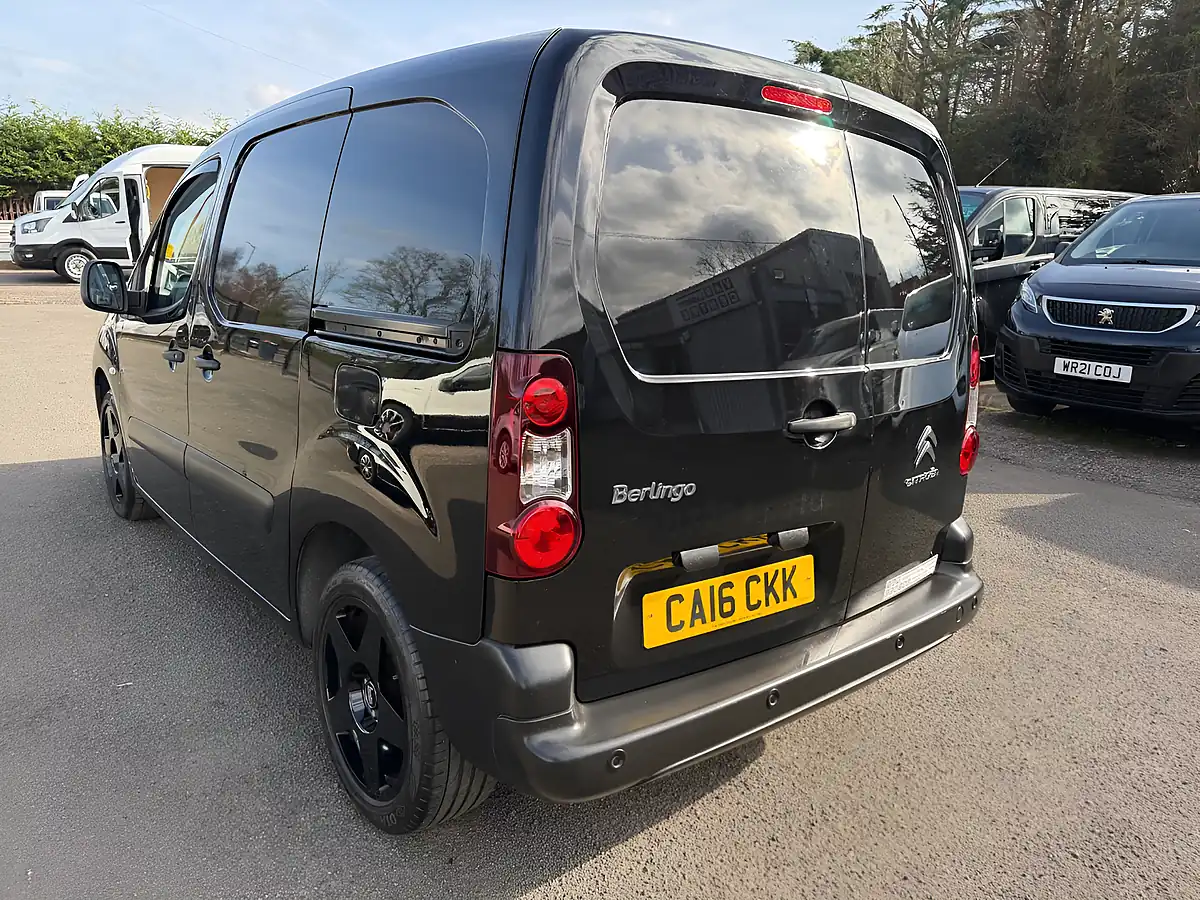 Used 2016 Citroen Berlingo Enterprise 625 Black - Interior and Exterior details 17