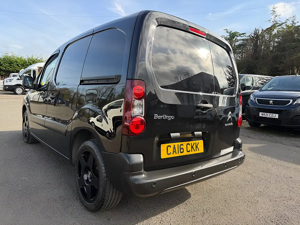Used 2016 Citroen Berlingo Enterprise 625 Black - Interior and Exterior details 18
