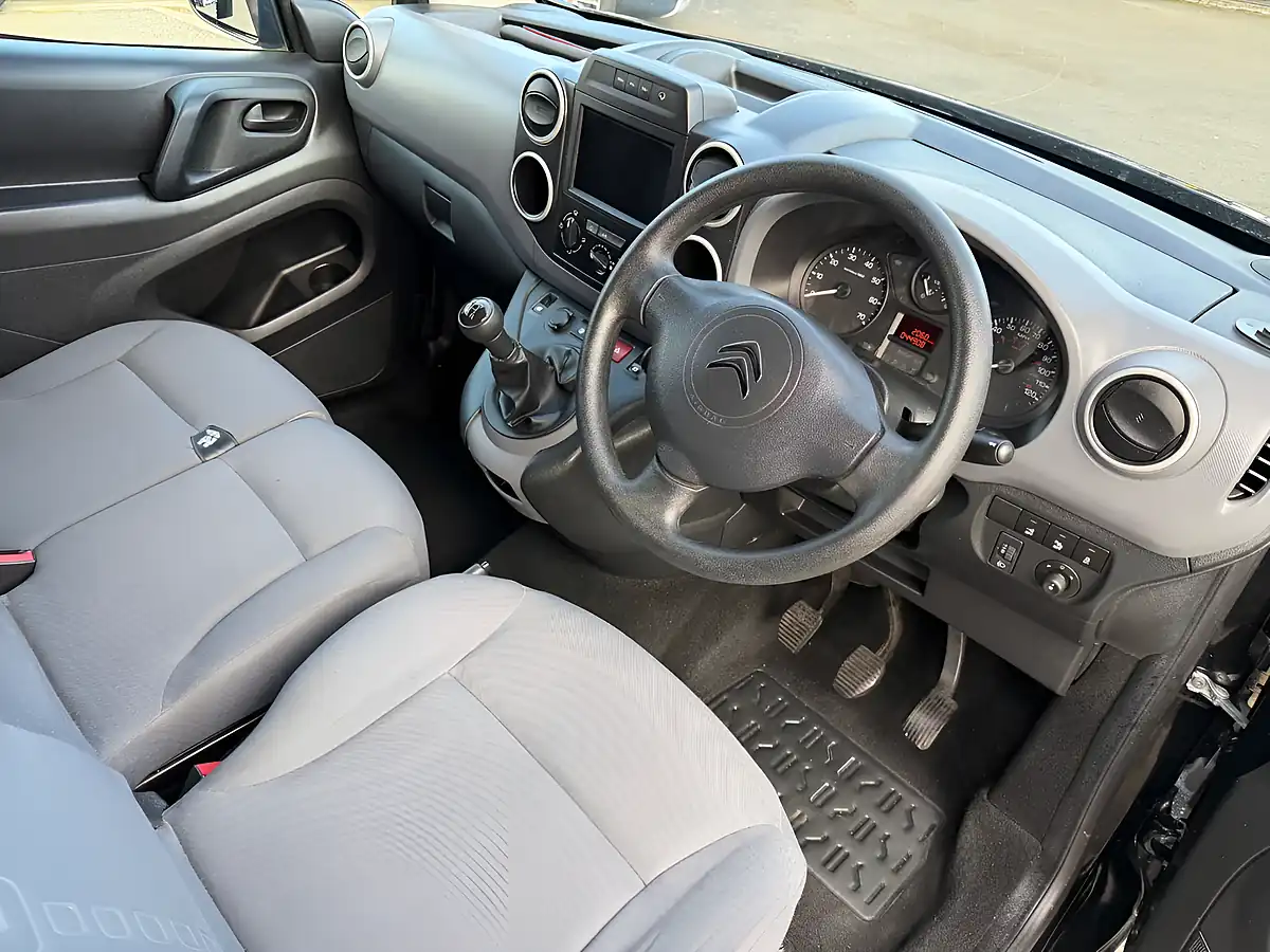 Used 2016 Citroen Berlingo Enterprise 625 Black - Interior and Exterior details 3