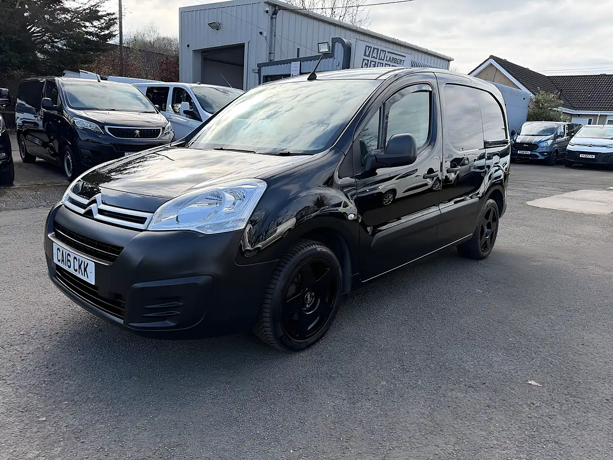Used 2016 Citroen Berlingo Enterprise 625 Black - Interior and Exterior details 9