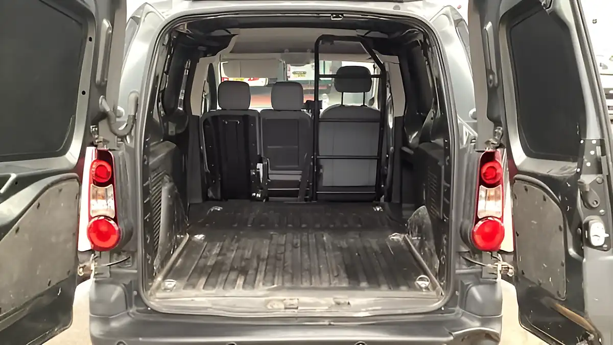 Used 2016 Citroen Berlingo Enterprise Grey - Interior and Exterior details 10