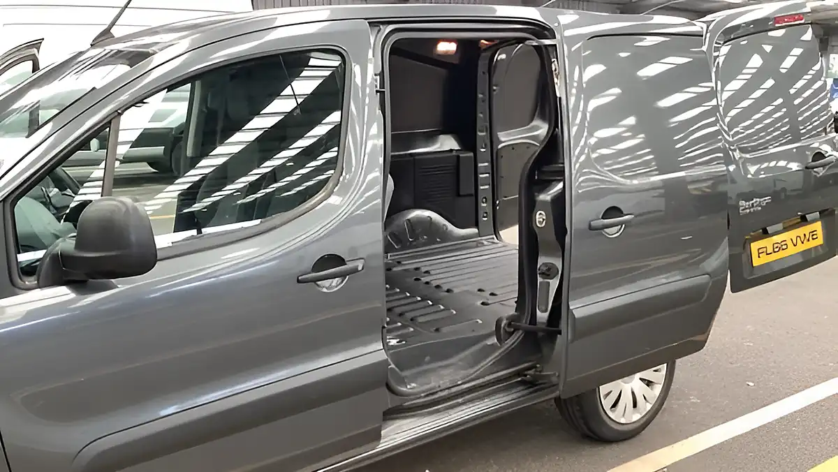 Used 2016 Citroen Berlingo Enterprise Grey - Interior and Exterior details 6