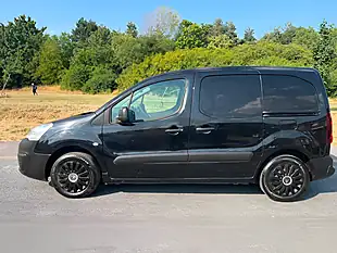 Used 2016 Citroen Berlingo Enterprise L1 Black - Interior and Exterior details 4