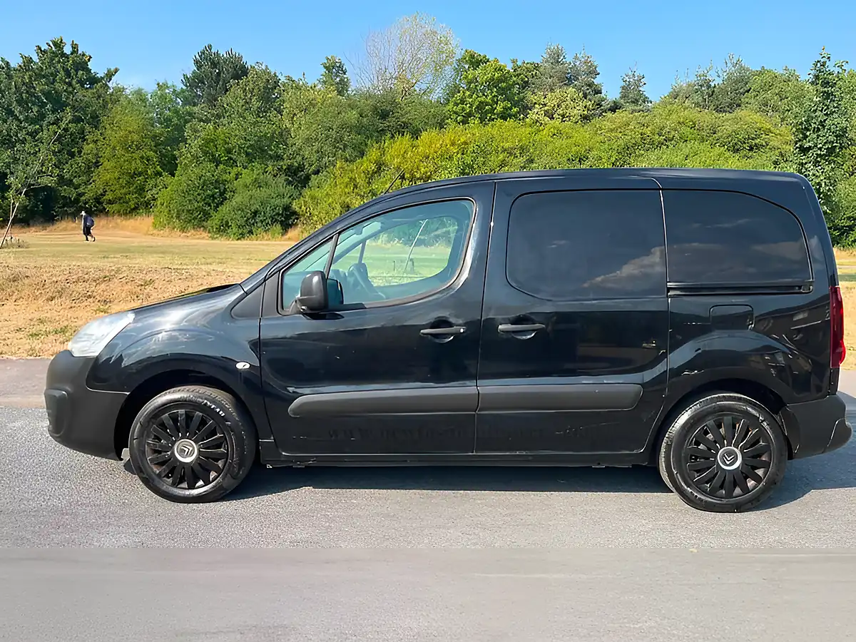 Used 2016 Citroen Berlingo Enterprise L1 Black - Interior and Exterior details 4