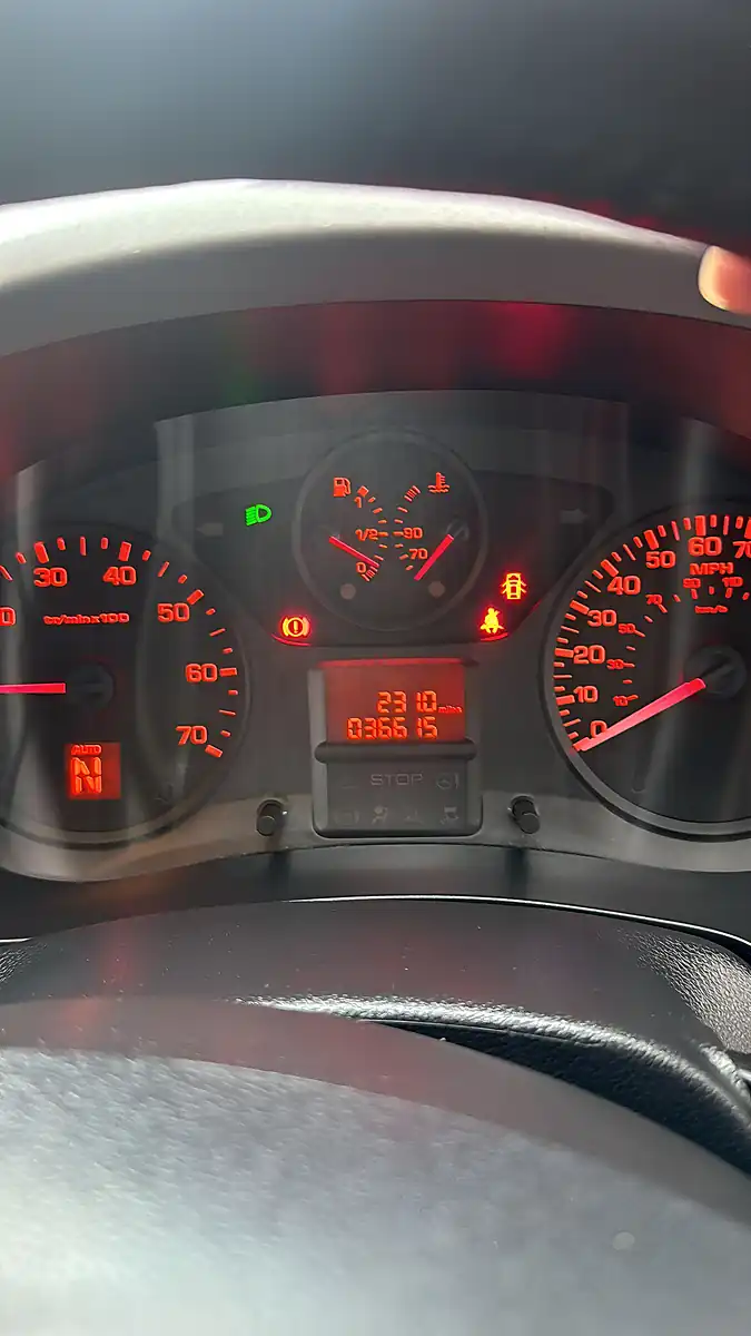 Used 2016 Citroen Berlingo Feel Edition Multispace Grey - Interior and Exterior details 11