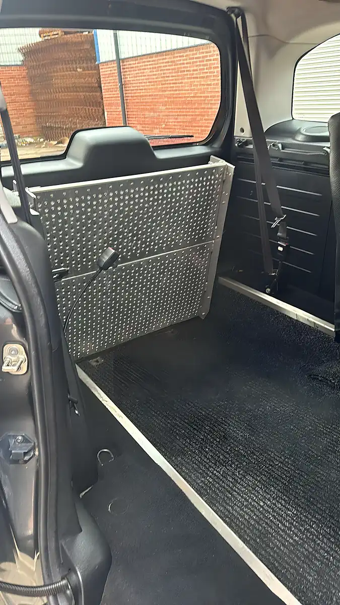Used 2016 Citroen Berlingo Feel Edition Multispace Grey - Interior and Exterior details 8