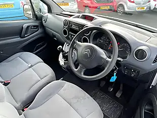 Used 2016 Citroen Berlingo Lx L1 White - Interior and Exterior details 8