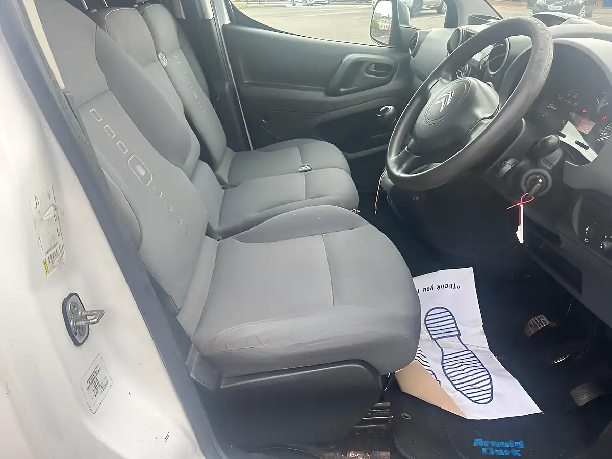 Used 2016 Citroen Berlingo Lx White - Interior and Exterior details 12