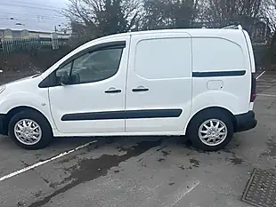 Used 2016 Citroen Berlingo Lx White - Interior and Exterior details 4