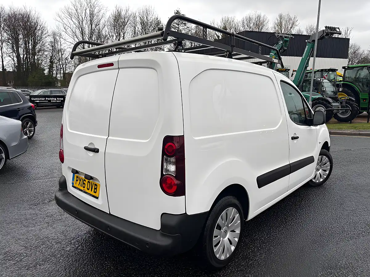 Used 2016 Citroen Berlingo White - Interior and Exterior details 5