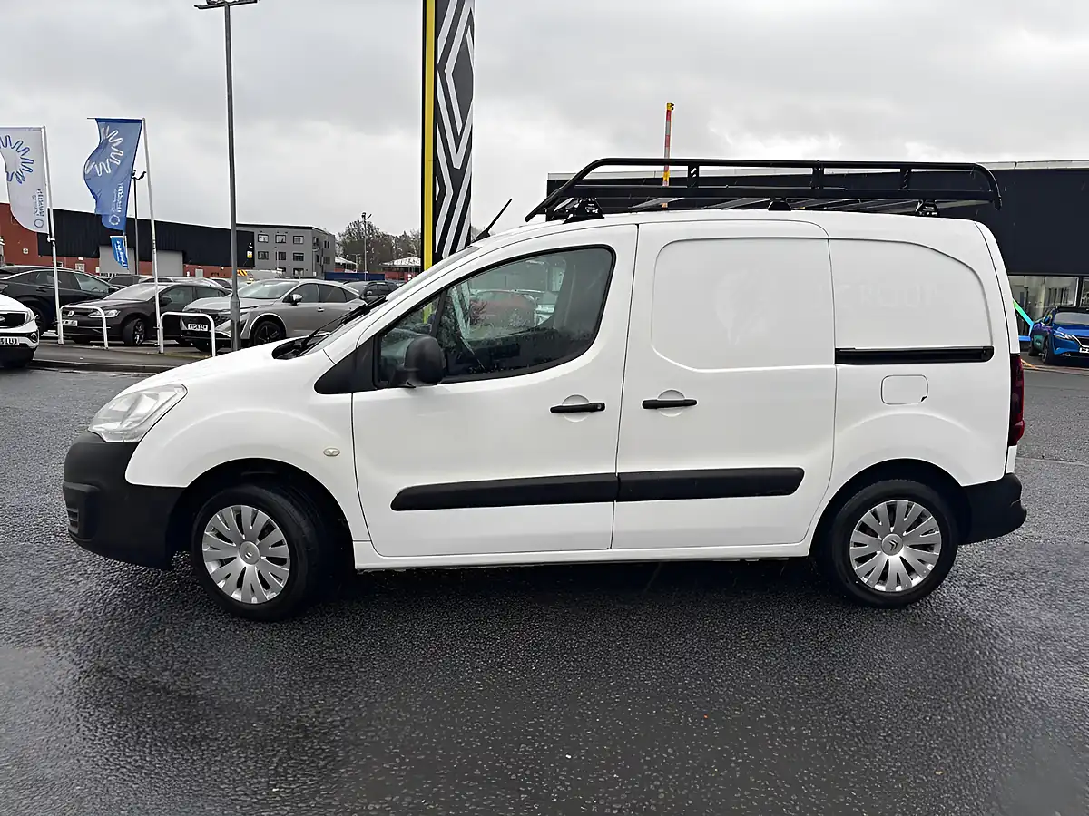 Used 2016 Citroen Berlingo White - Interior and Exterior details 6