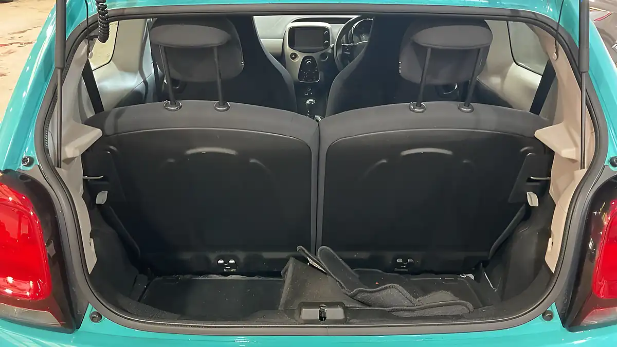 Used 2016 Citroen C1 Feel Blue - Interior and Exterior details 10
