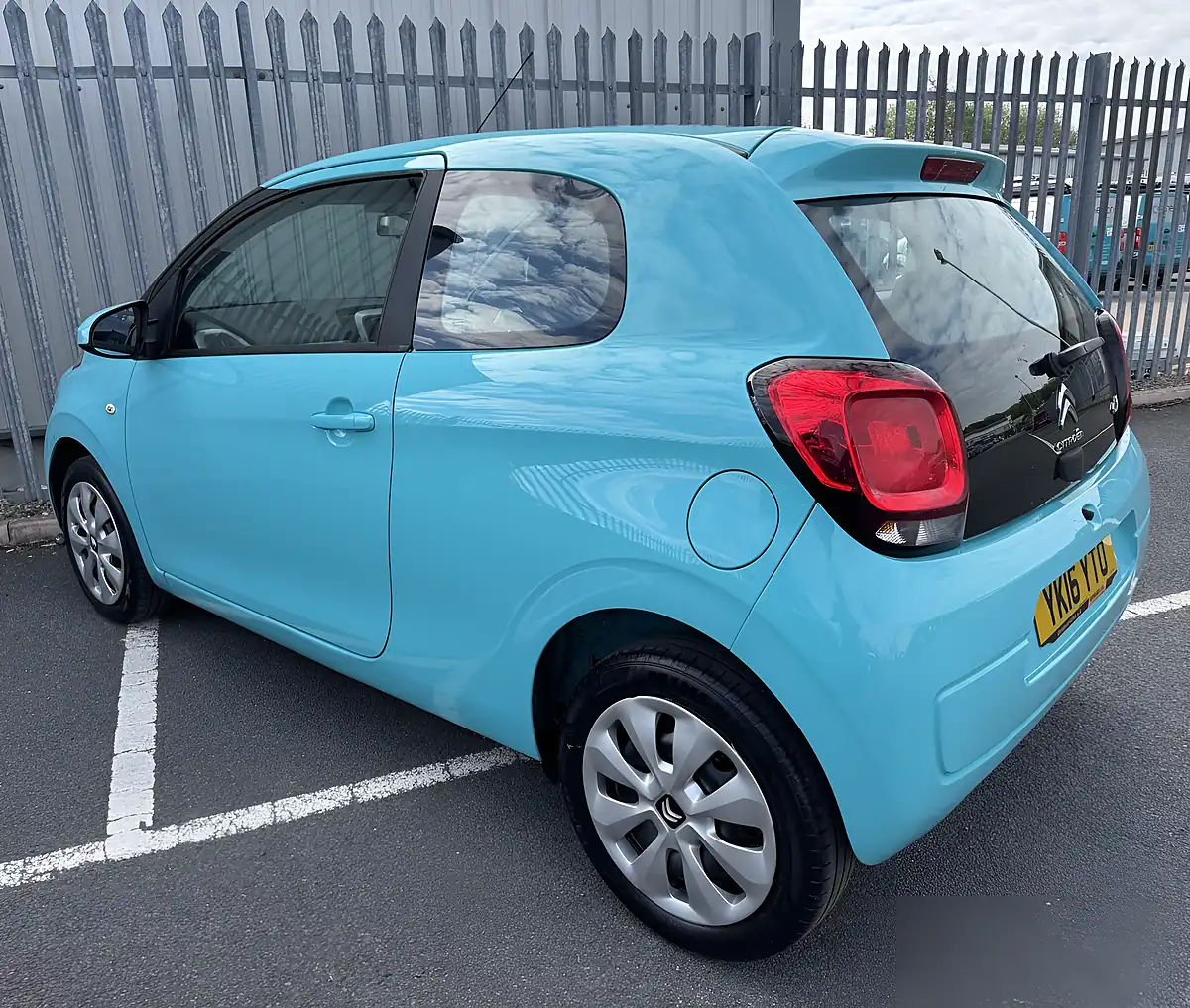 Used 2016 Citroen C1 Feel Blue - Interior and Exterior details 4