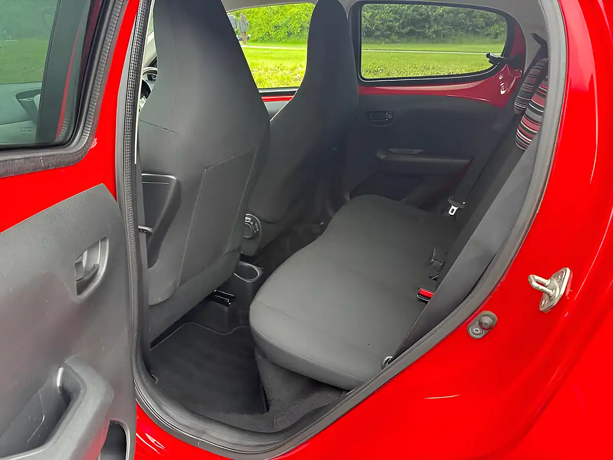 Used 2016 Citroen C1 Feel Red - Interior and Exterior details 12