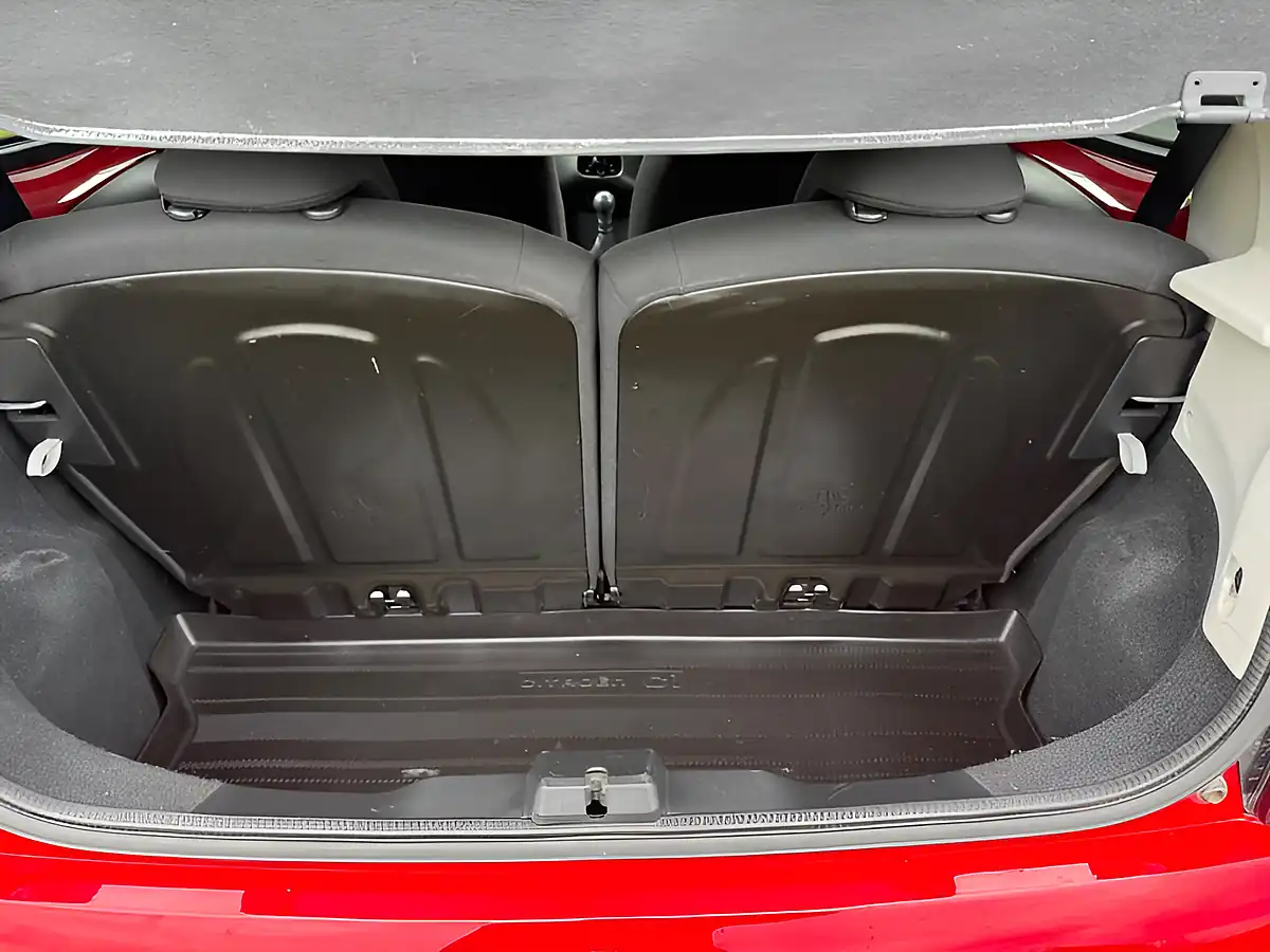 Used 2016 Citroen C1 Feel Red - Interior and Exterior details 13