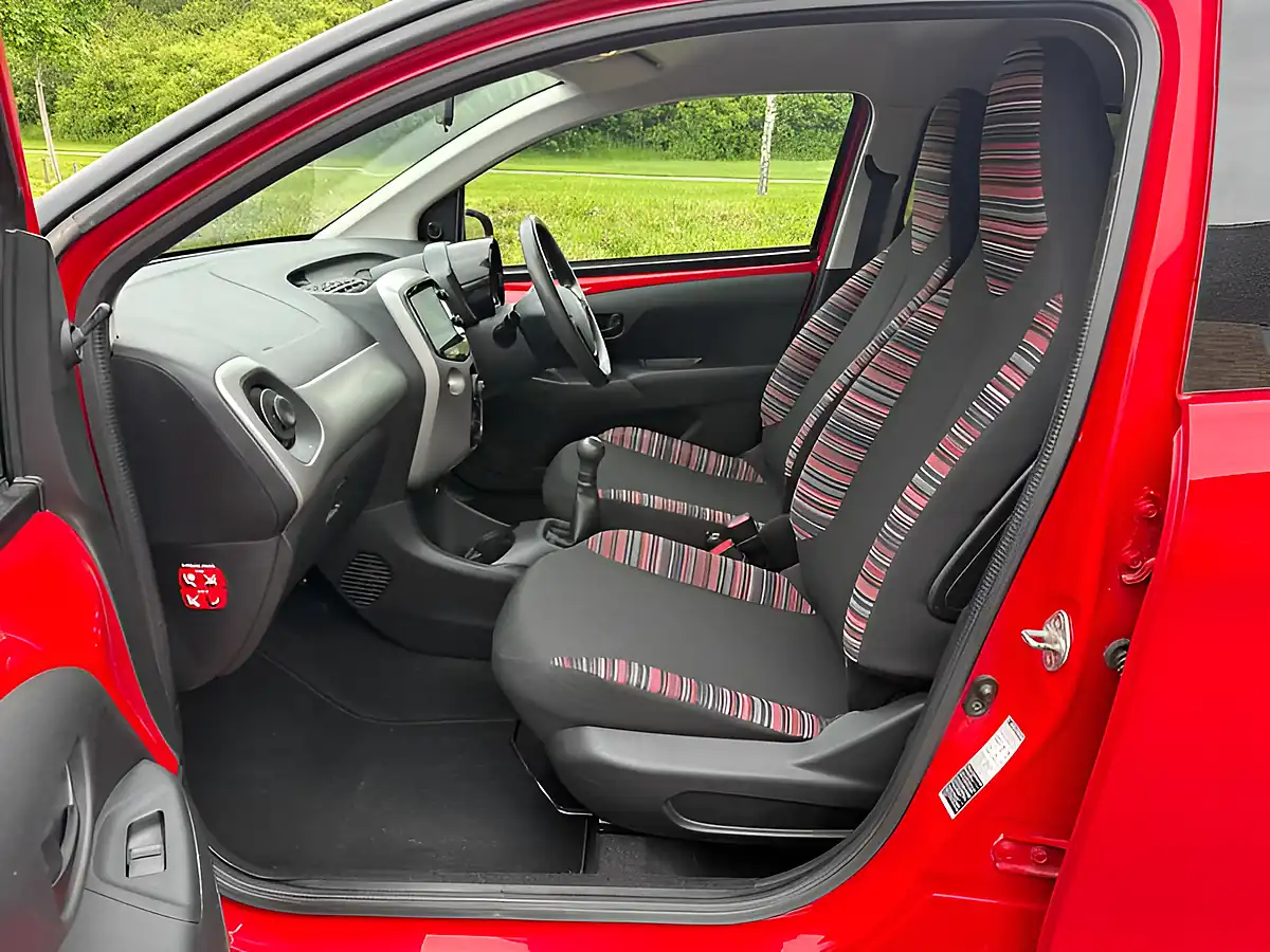 Used 2016 Citroen C1 Feel Red - Interior and Exterior details 7