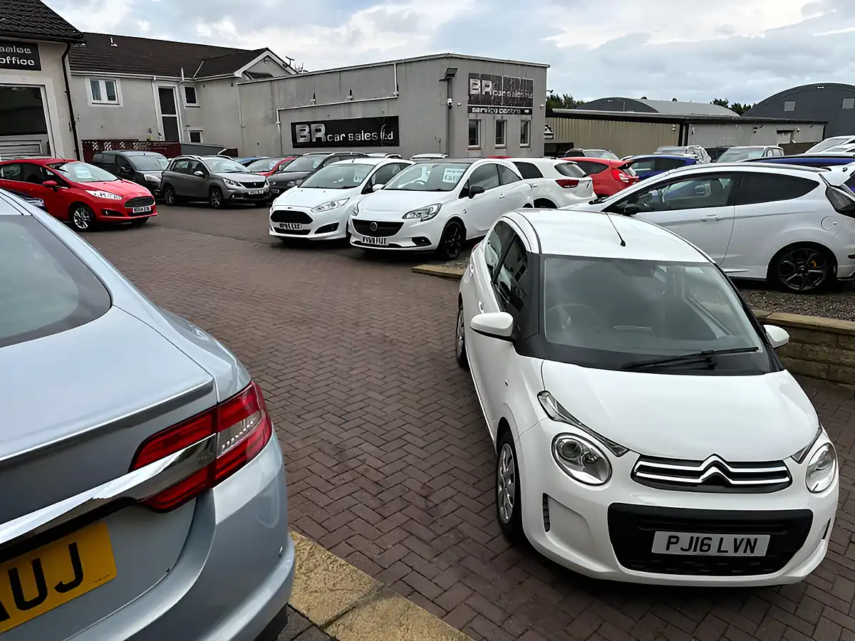 Used 2016 Citroen C1 Feel White - Interior and Exterior details 10