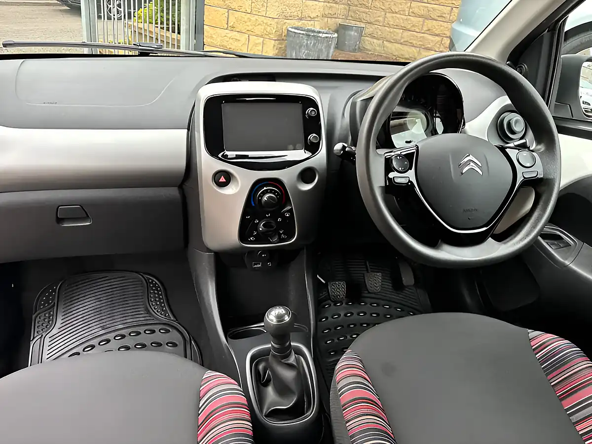 Used 2016 Citroen C1 Feel White - Interior and Exterior details 11