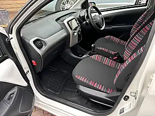 Used 2016 Citroen C1 Feel White - Interior and Exterior details 12