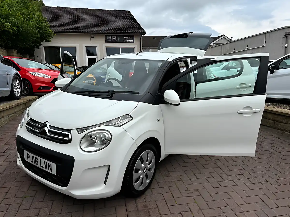 Used 2016 Citroen C1 Feel White - Interior and Exterior details 18