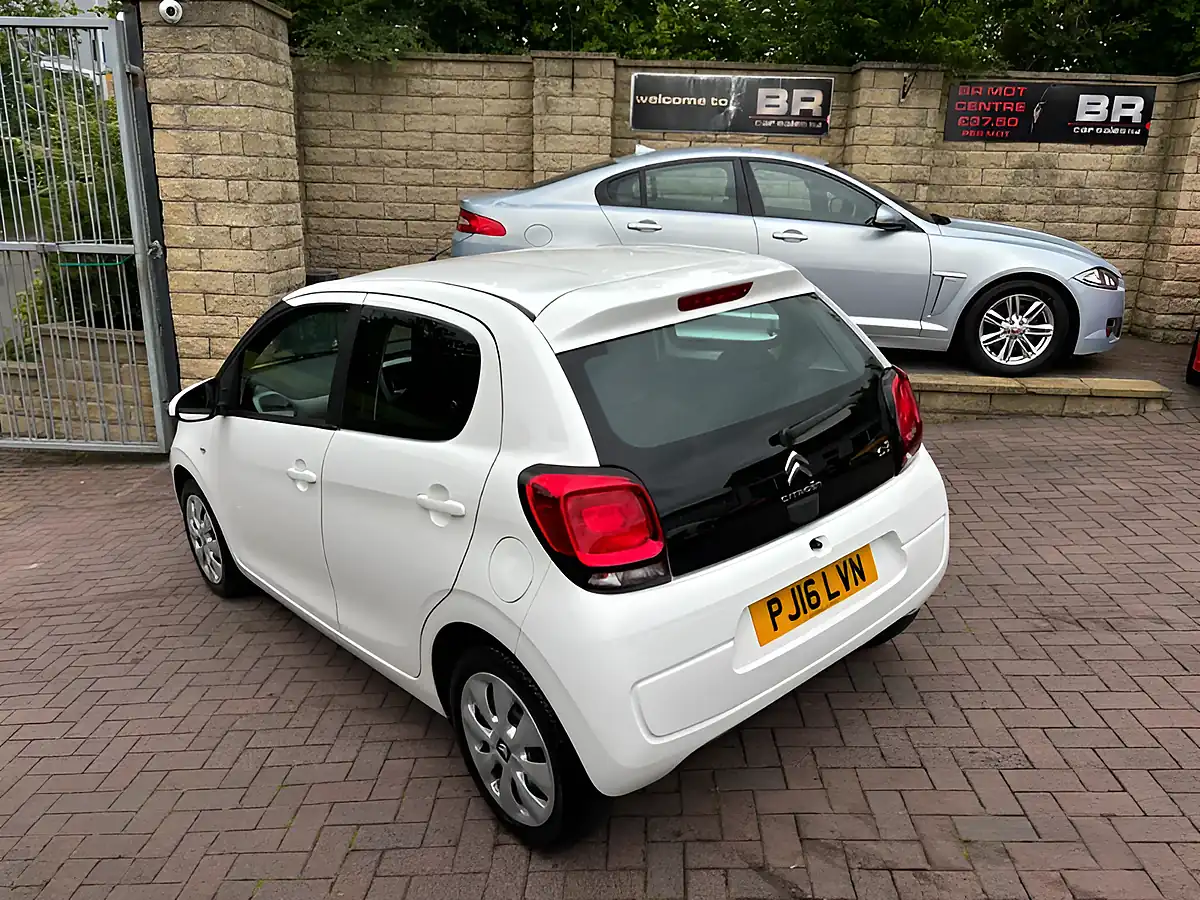 Used 2016 Citroen C1 Feel White - Interior and Exterior details 7