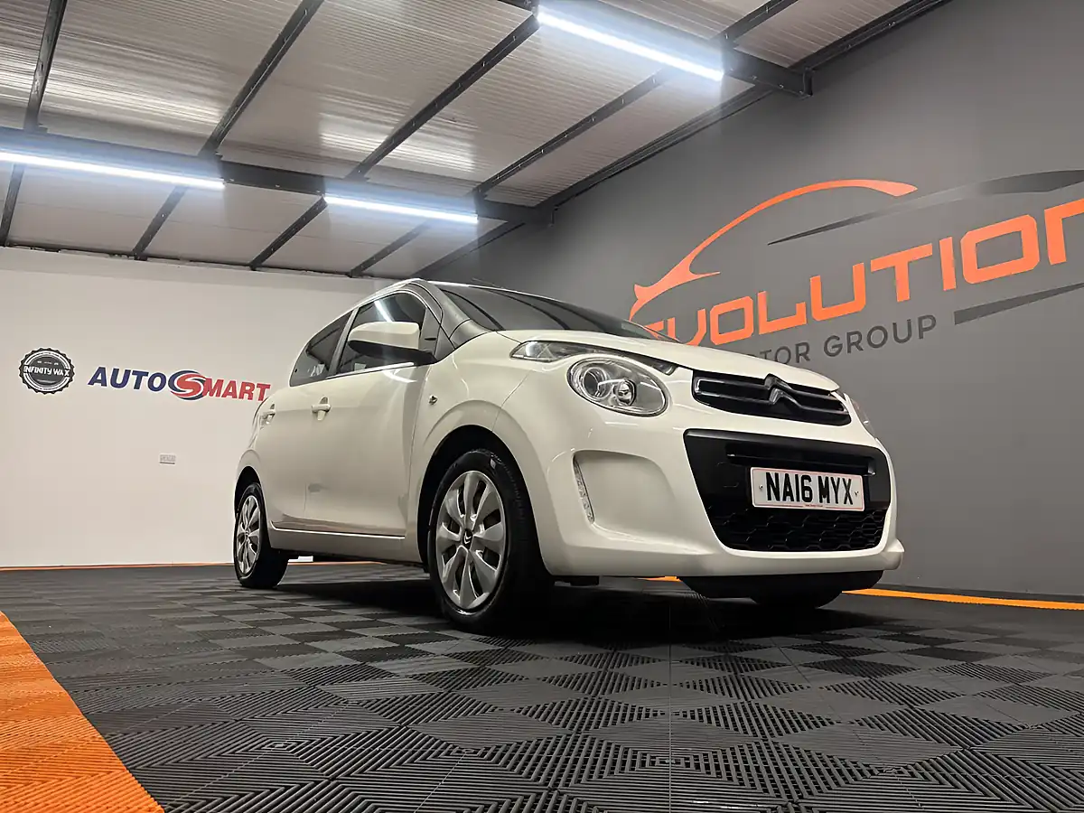 Used 2016 Citroen C1 Feel White - Interior and Exterior details 4