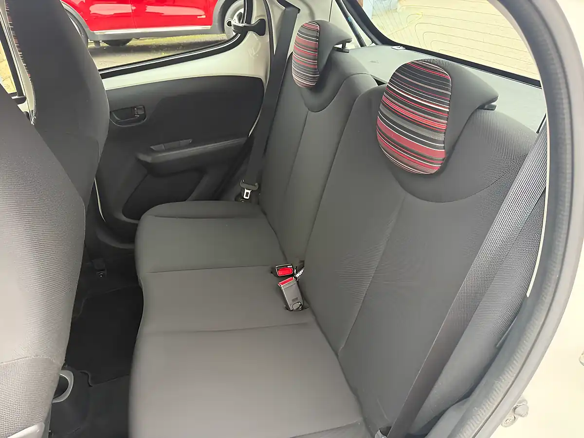 Used 2016 Citroen C1 Feel White - Interior and Exterior details 13
