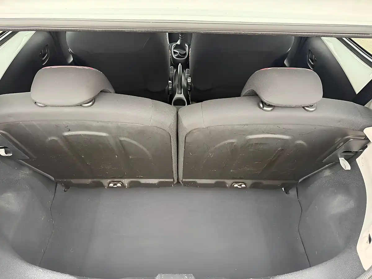 Used 2016 Citroen C1 Feel White - Interior and Exterior details 15