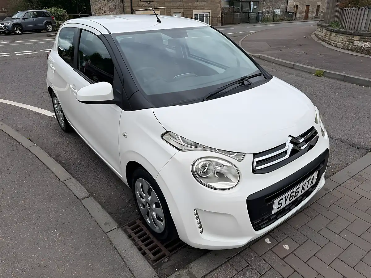Used 2016 Citroen C1 Feel White - Interior and Exterior details 4