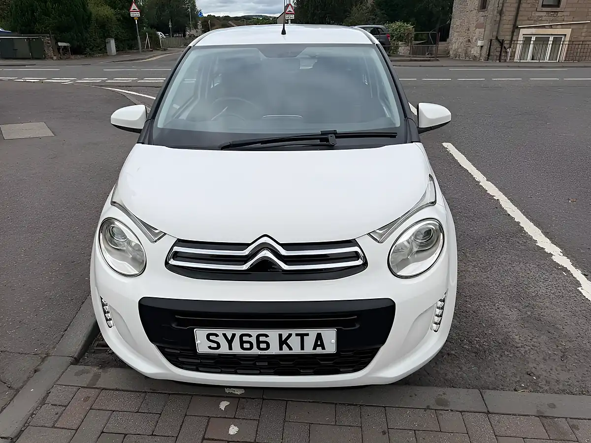 Used 2016 Citroen C1 Feel White - Interior and Exterior details 6