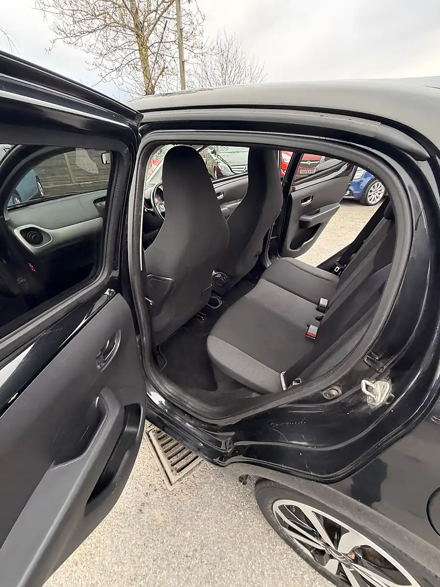 Used 2016 Citroen C1 Flair Black - Interior and Exterior details 14